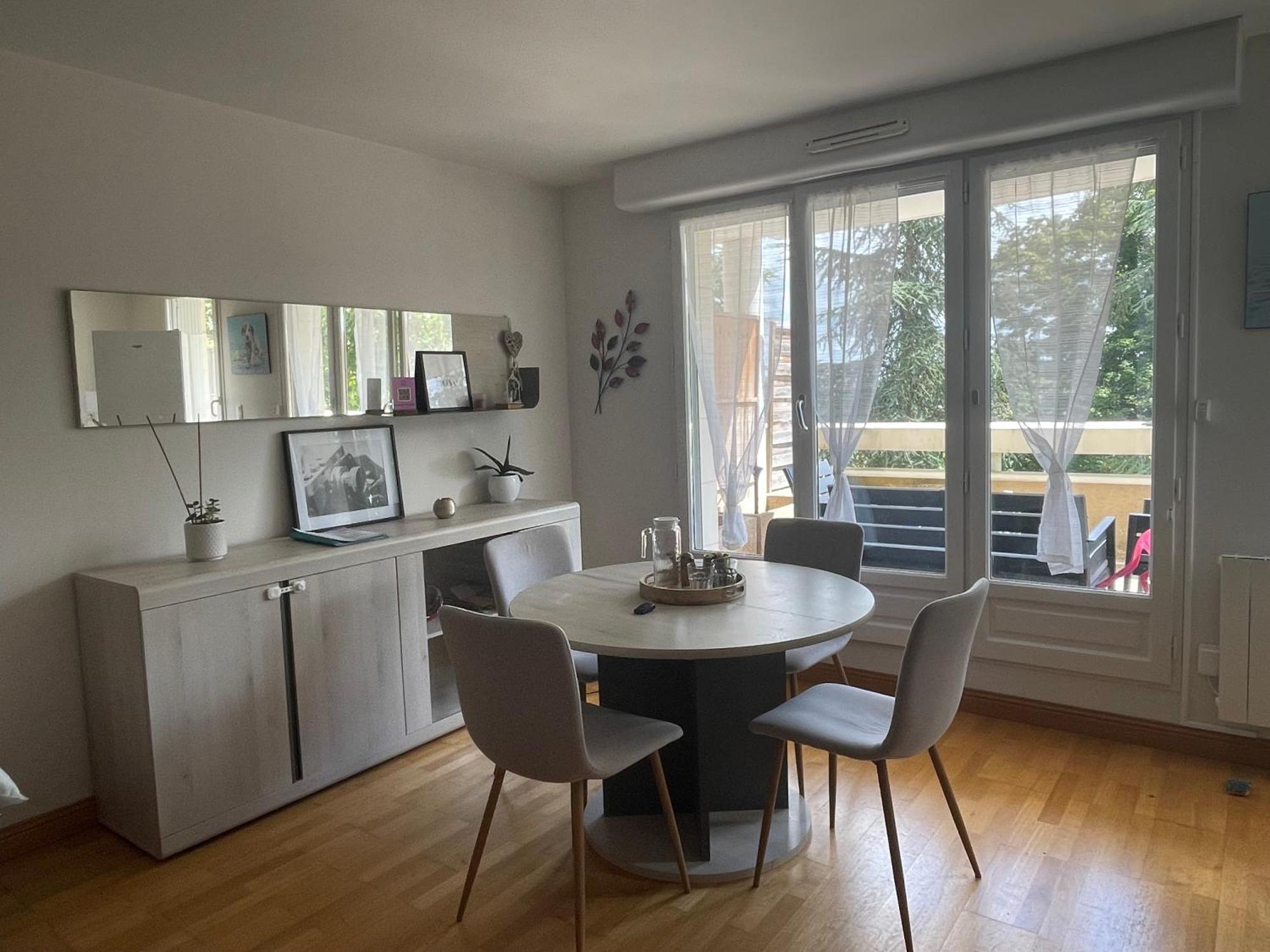 Appartement Avec Parking & Linge Inclus & Local Velos 布鲁瓦 外观 照片